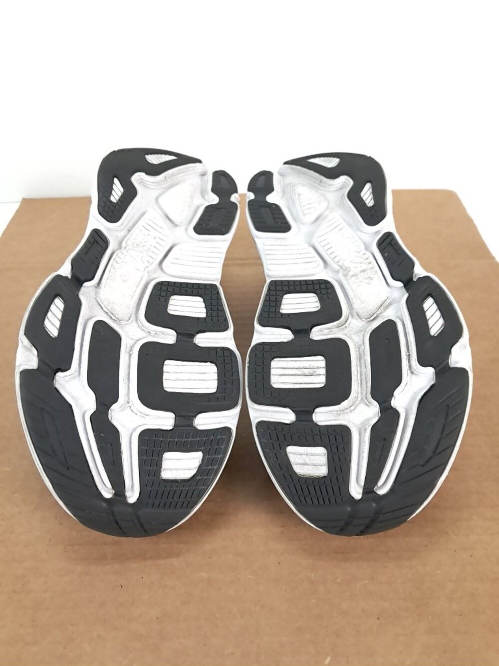 Hoka One One Bondi 7 Shoes Women Size 8 Black Sneakers Athletic 1110519 BWHT - Picture 12 of 16
